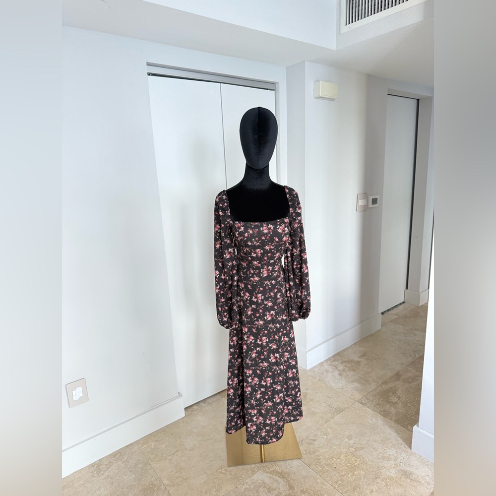 Floral Black&red long sleeves maxi Dress - one size - very good conditions